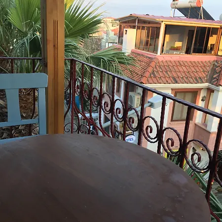 Cunda Deniz Yildizi Butik Bed & Breakfast Ayvalı