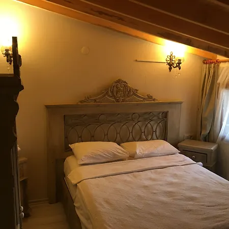 Cunda Deniz Yildizi Butik Bed & Breakfast *