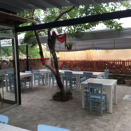 Cunda Deniz Yildizi Butik Bed & Breakfast