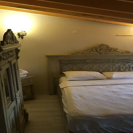 Cunda Deniz Yildizi Butik Ayvalı