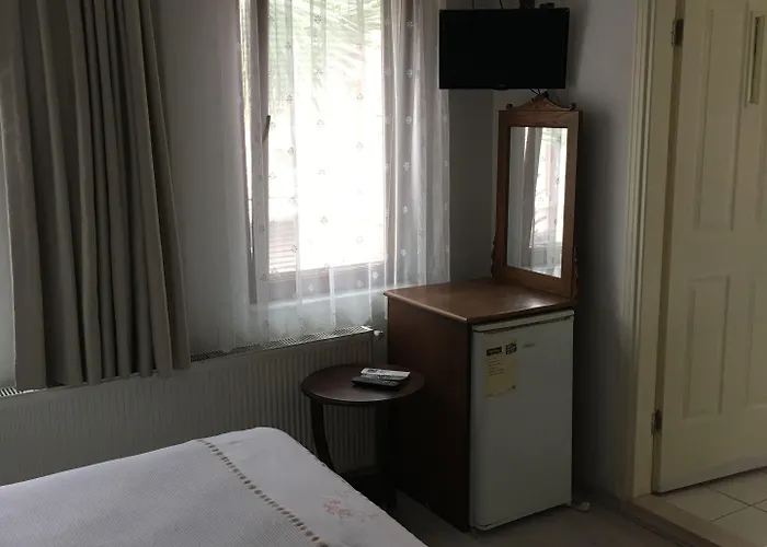 Cunda Deniz Yildizi Butik Айвалык